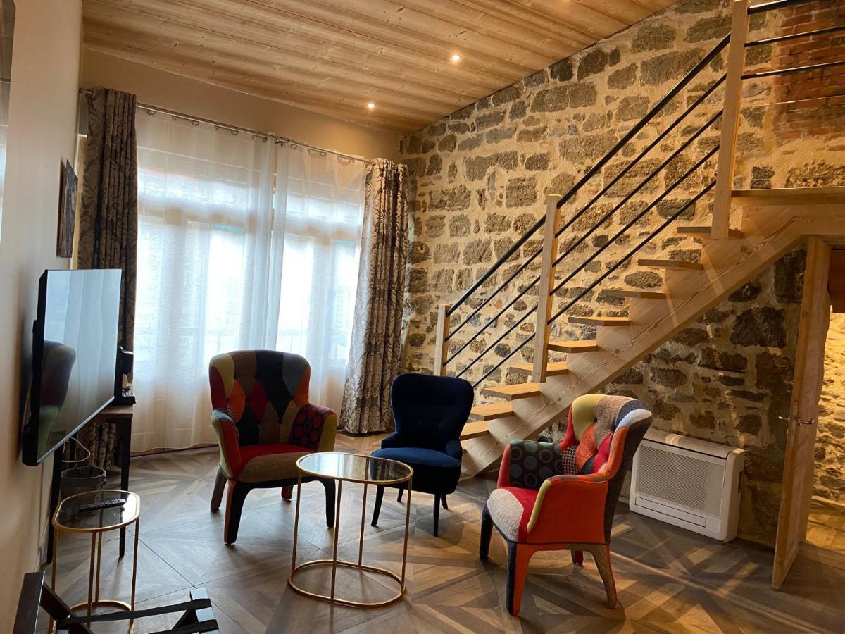 Hotel 19